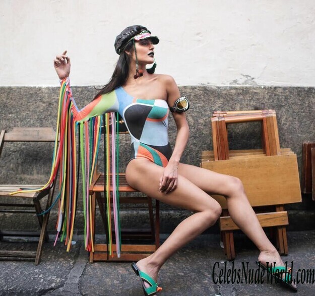 Nathalia Kaur Nude 142864