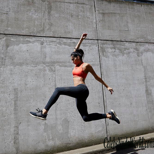 Nathalia Kaur Nude 142875