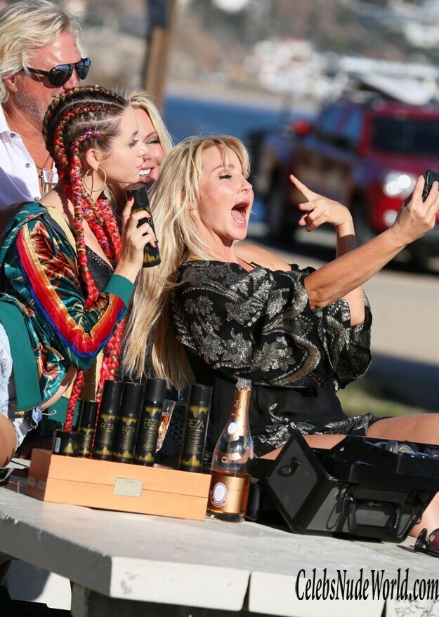 Nikki Lund Bikini 143083