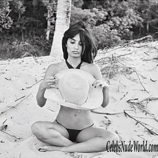 Mikaela Hoover Hot 143394