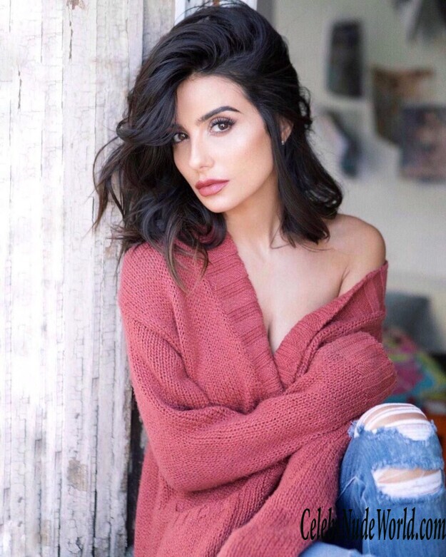 Mikaela Hoover Hot 143398