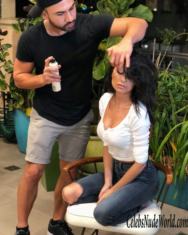 Mikaela Hoover Hot 143401