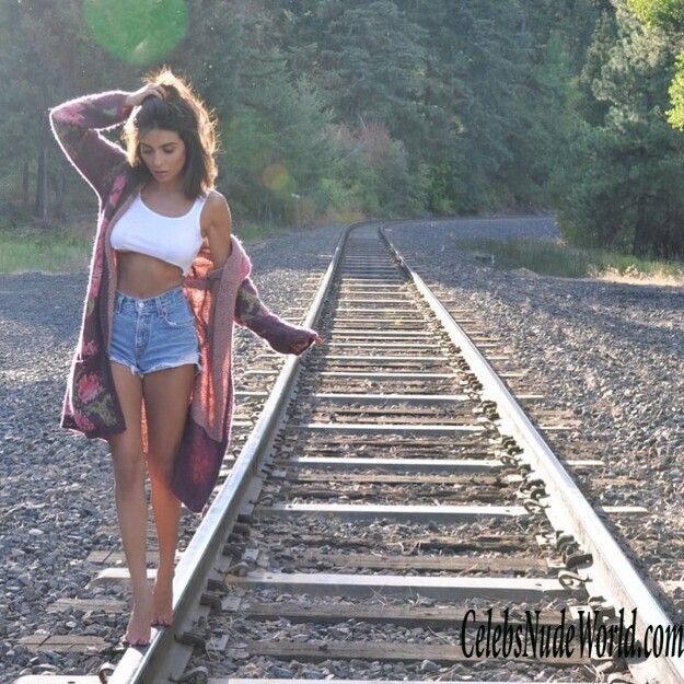 Mikaela Hoover Hot 143412