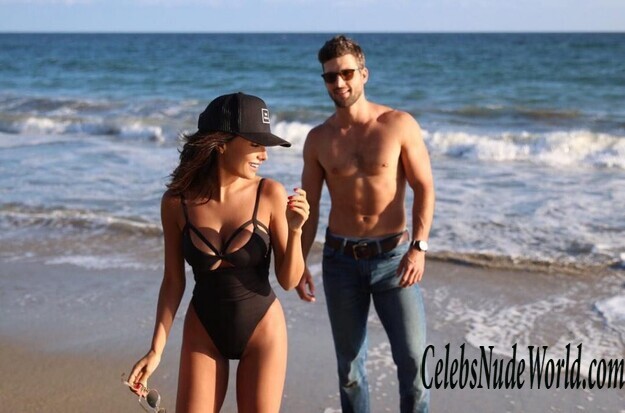 Mikaela Hoover Hot 143456