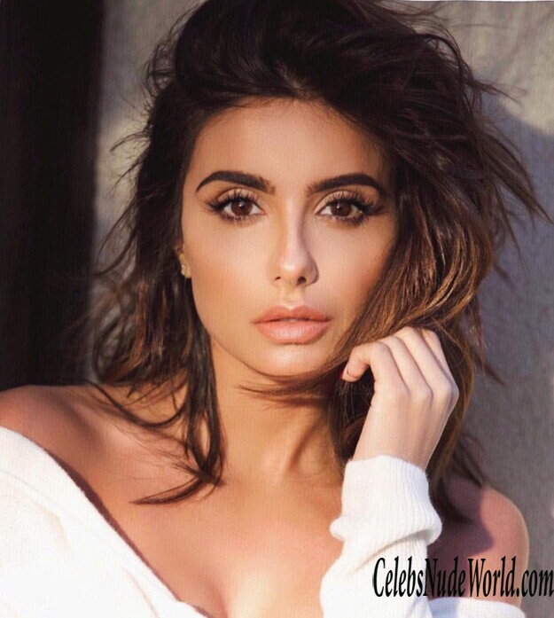 Mikaela Hoover Hot 143495