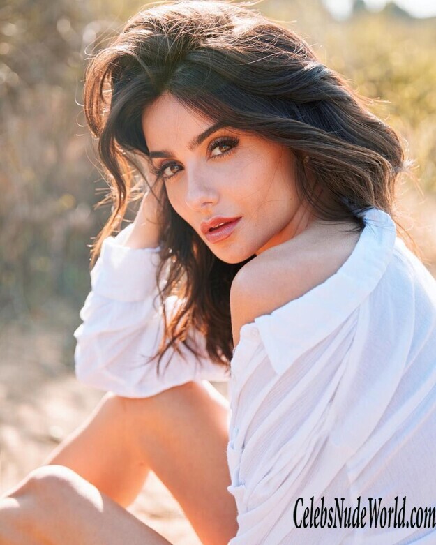 Mikaela Hoover Hot 143543