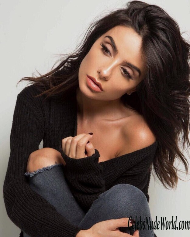 Mikaela Hoover Hot 143549