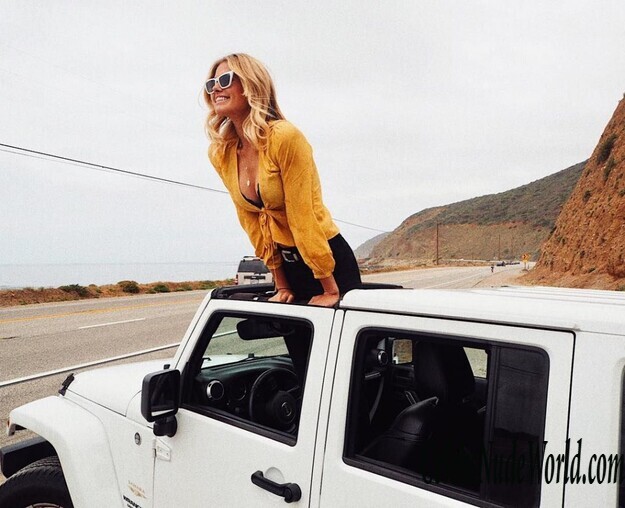 Natalie Roser Nude 143606