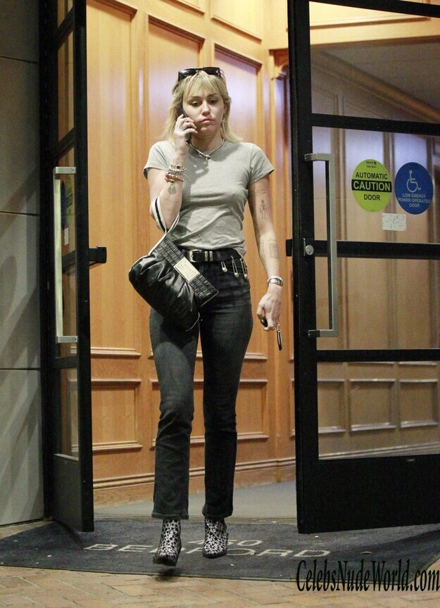 Miley Cyrus Pokies 143778