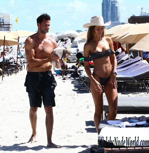 Natalia Borges Bikini 143911