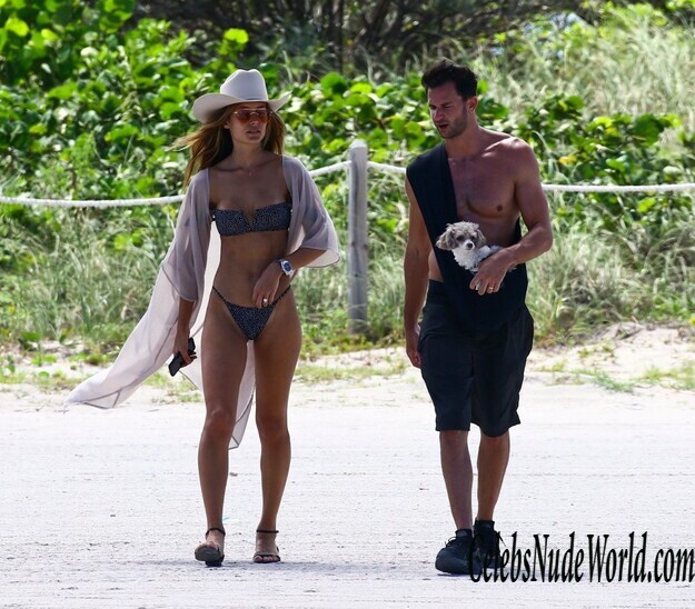 Natalia Borges Bikini 143915