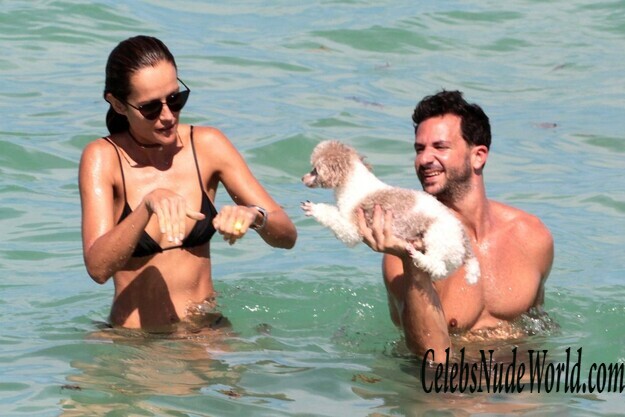 Natalia Borges Bikini 143928