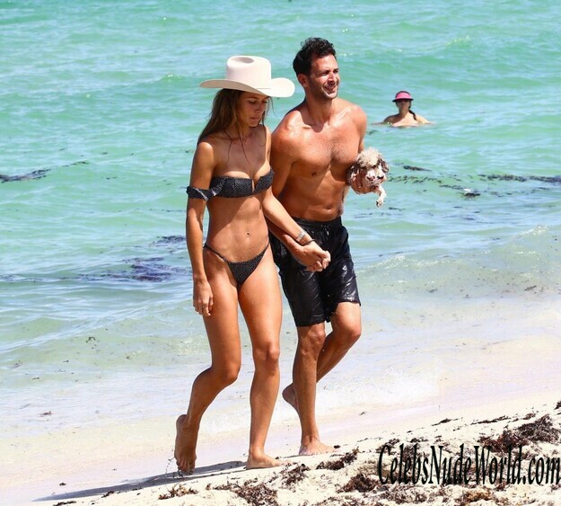 Natalia Borges Bikini 143975