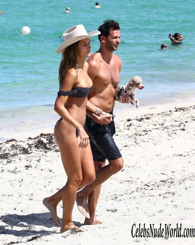 Natalia Borges Bikini 143977