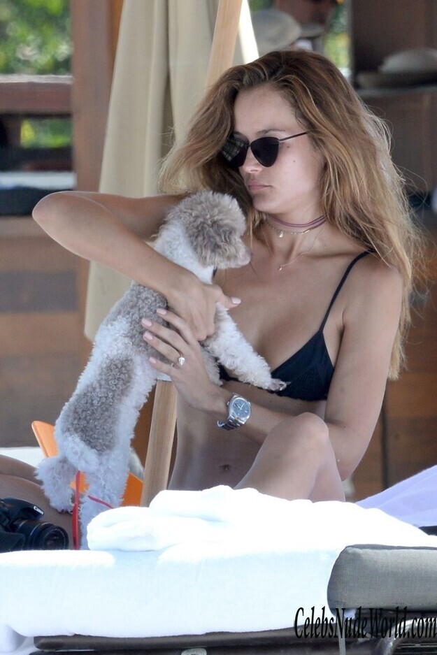 Natalia Borges Bikini 143996