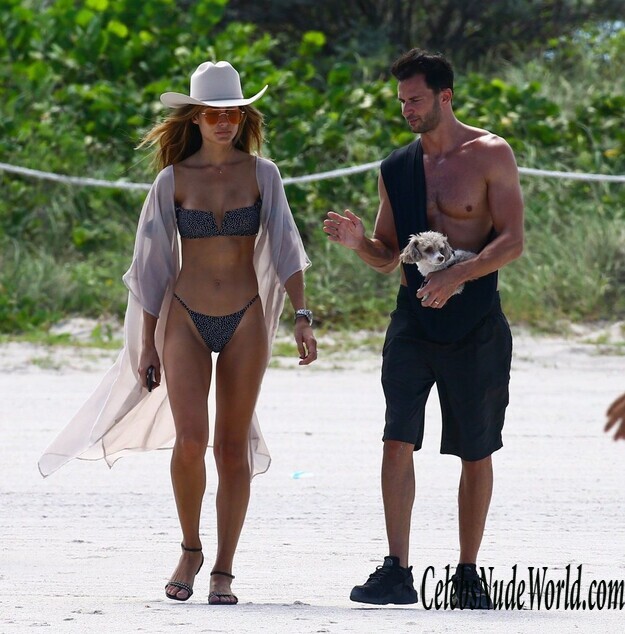 Natalia Borges Bikini 144021