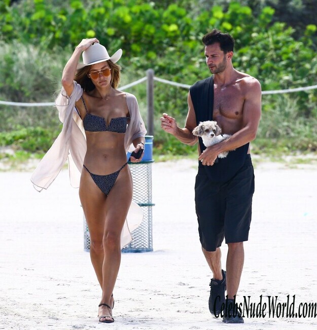 Natalia Borges Bikini 144025