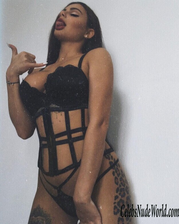 Nicole Shvets Sexy 144184