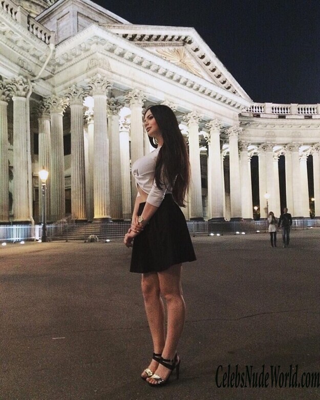 Nicole Shvets Sexy 144187