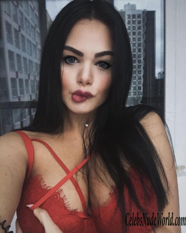 Nicole Shvets Sexy 144188