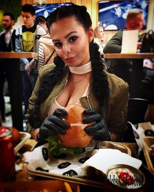 Nicole Shvets Sexy 144196