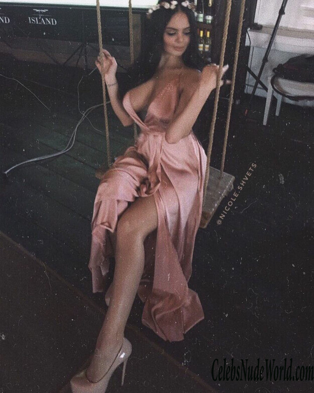Nicole Shvets Sexy 144207