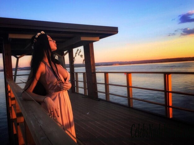 Nicole Shvets Sexy 144236