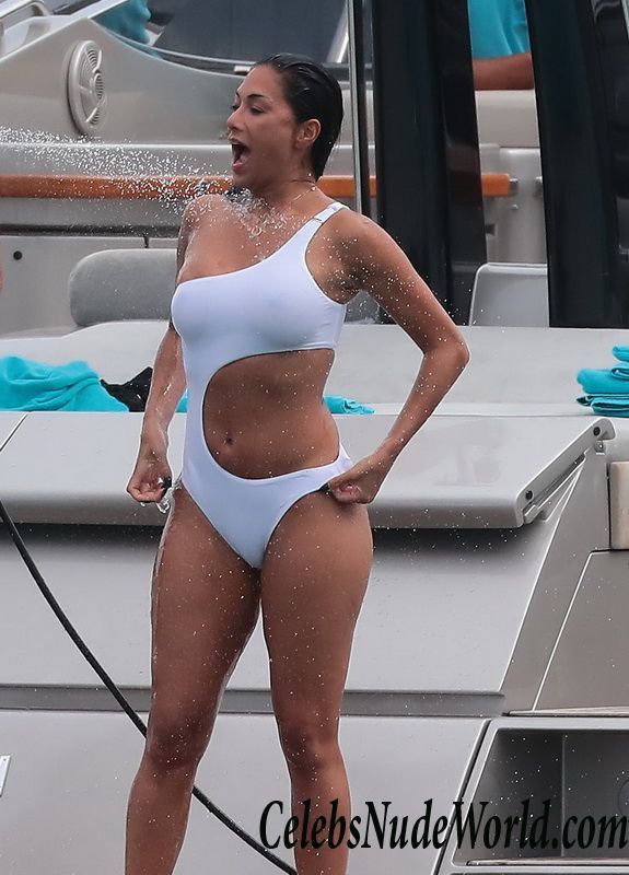 Nicole Scherzinger Wearing A Swimsuit In Saint Tropez 14477