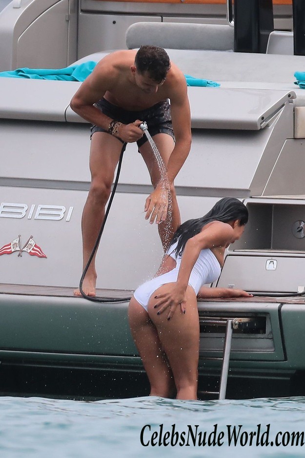 Nicole Scherzinger Wearing A Swimsuit In Saint Tropez 14478