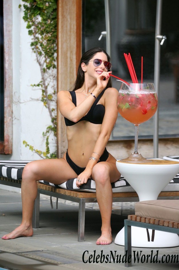 Jen Selter Perfect Ass In Thong Bikini By The Pool In Miami 14605