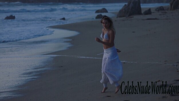 Miley Cyrus Is A Grade A Cock Tease 146234