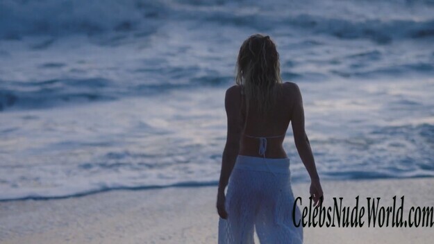 Miley Cyrus Is A Grade A Cock Tease 146240