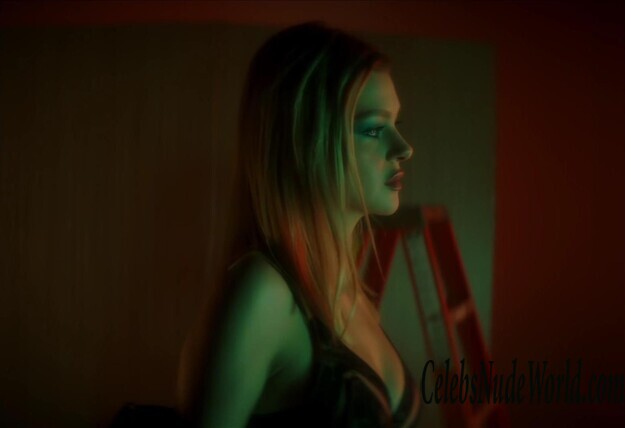 Nicola Peltz Sexy 146339