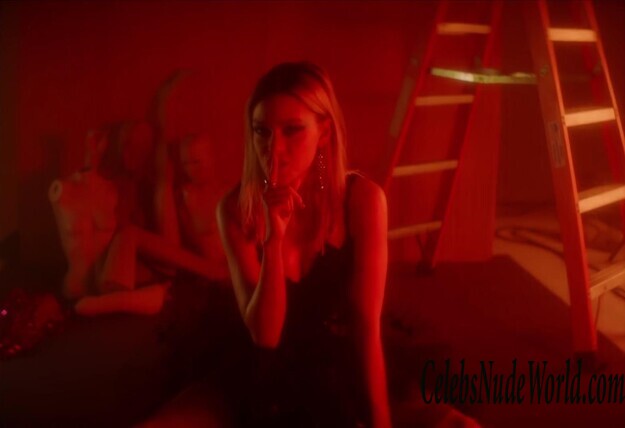 Nicola Peltz Sexy 146353