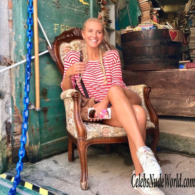 Nicky Whelan Sexy 146469