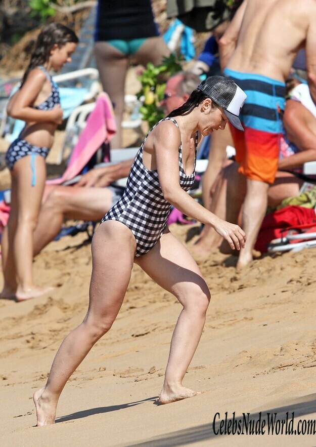 Minka Kelly Sexy 146880