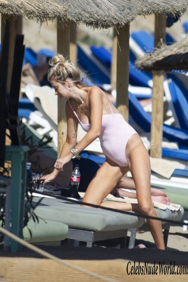 Olivia Attwood Hot 147159