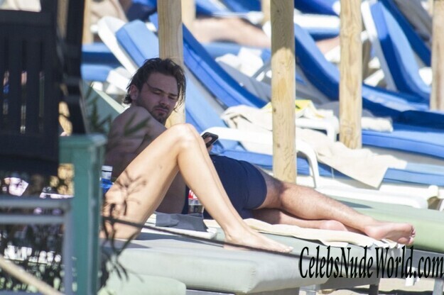 Olivia Attwood Hot 147160