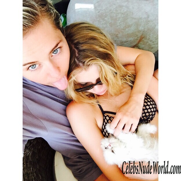 Miley Cyrus LEAKS 147755