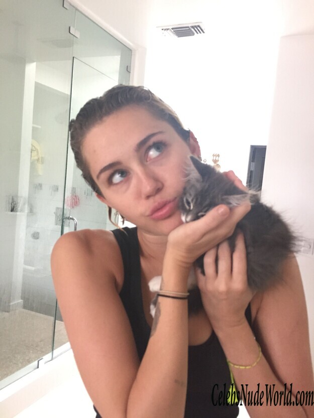 Miley Cyrus LEAKS 147763