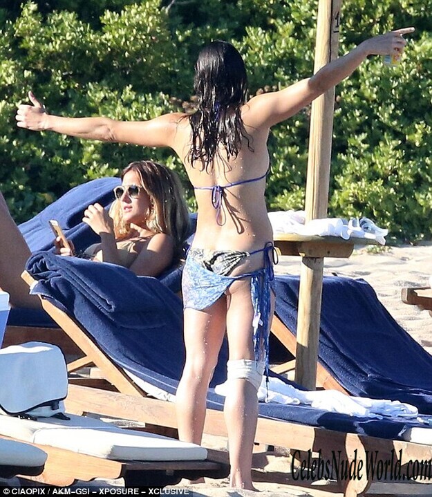 Bikini pics of Michelle Rodriguez 147816