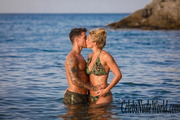 Gemma Atkinson bikini collection part 2 147862