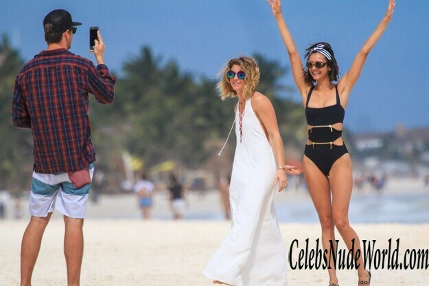 Nina Dobrev Sexy 147893