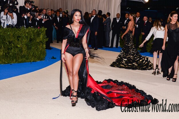 Nicki Minaj Wearing a Sexy Dress 148431