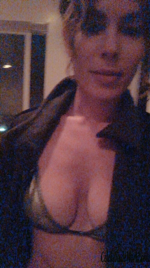 Nadine Velazquez Nude 148615