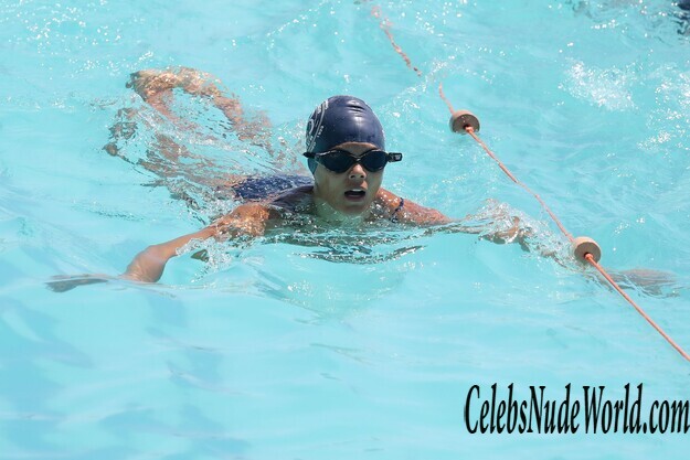 Nathalie Kelley Bikini 148983