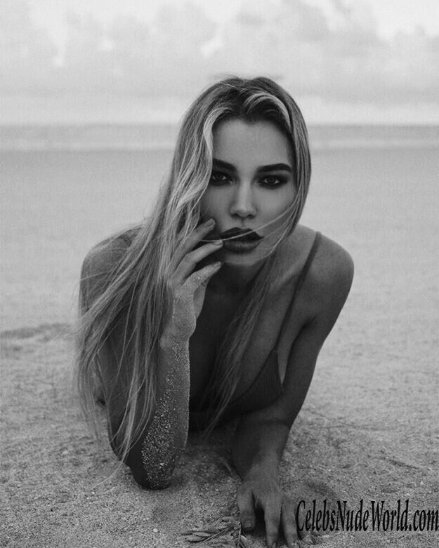 Nikol Kovalchuk Nude 149020