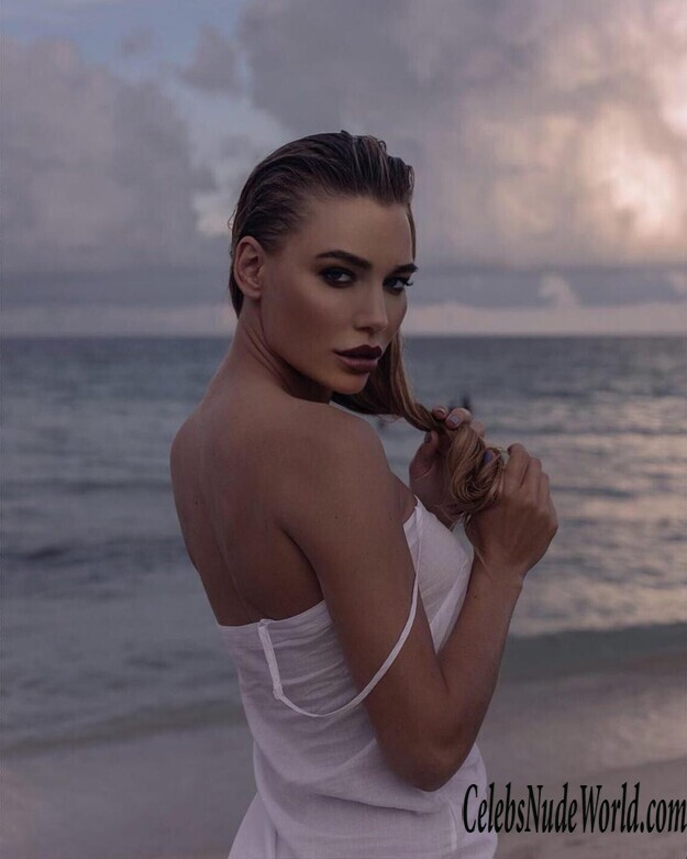 Nikol Kovalchuk Nude 149045