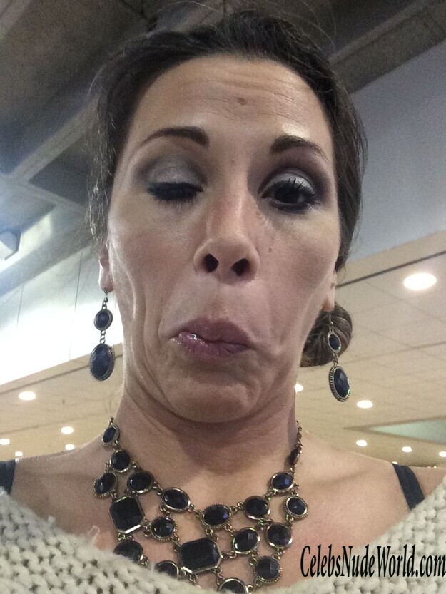 Mickie James LEAKS 149091