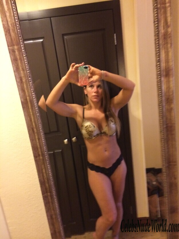 Mickie James LEAKS 149095